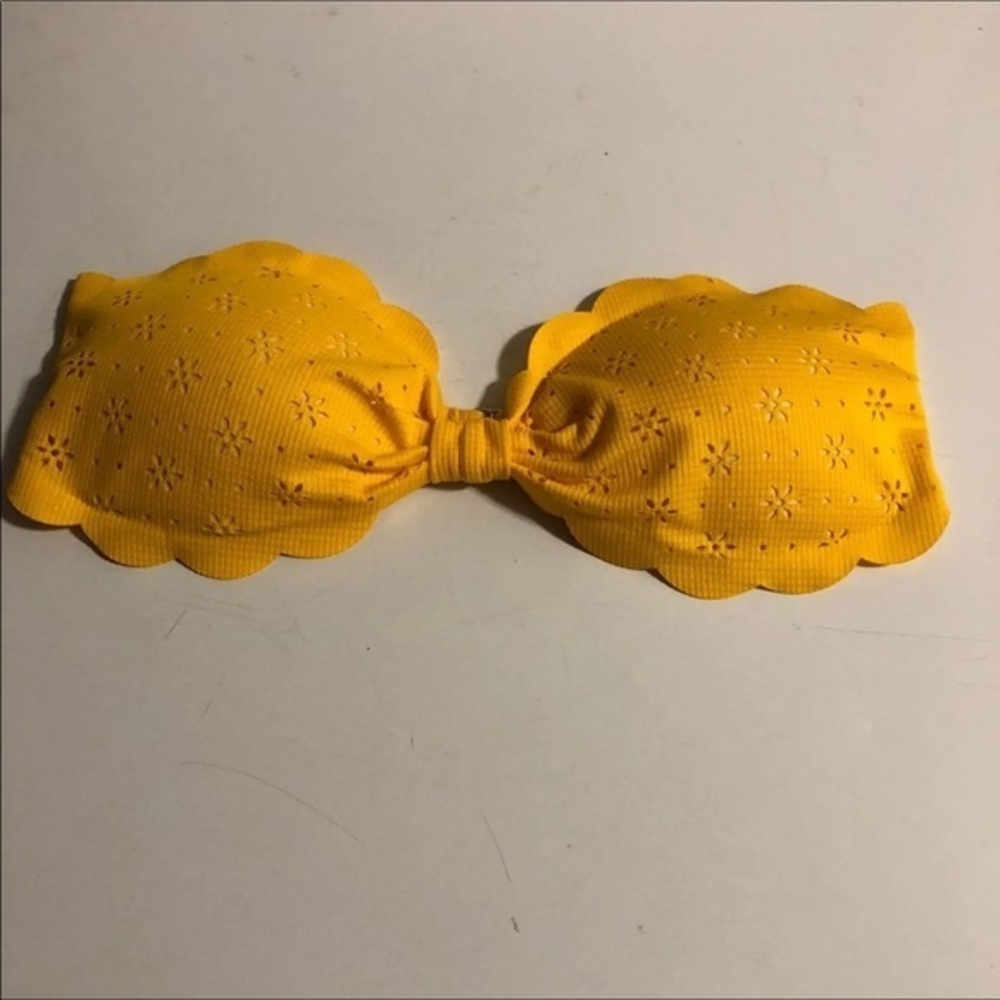 FOREVER 21 Bikini Top Swimwear Women’s‎ Size Large